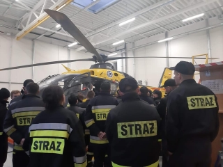 57311629_832669330432411_1005119924625997824_n